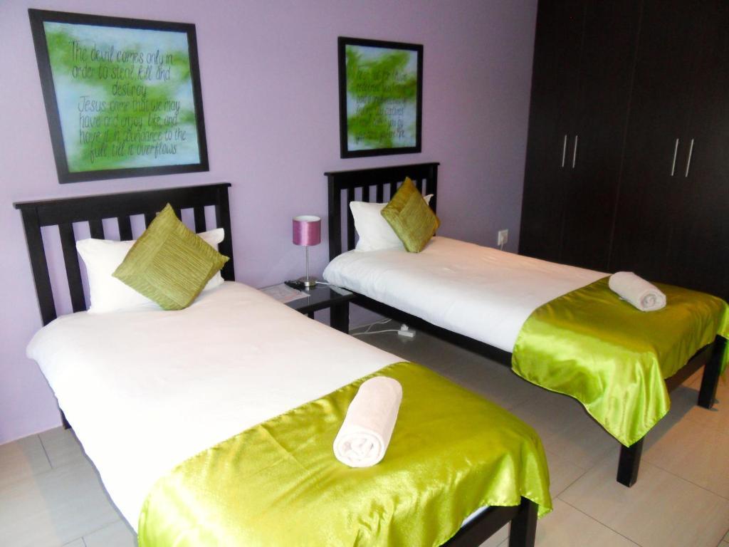 Haus Holzapfel Hotel Beaufort West Room photo