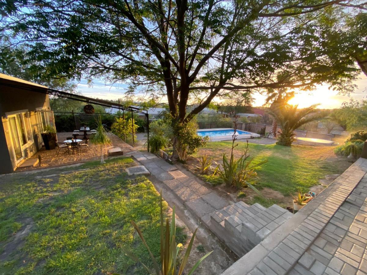 Haus Holzapfel Hotel Beaufort West Exterior photo